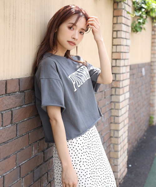 one after another NICE CLAUP(ワンアフターアナザーナイスクラップ)の「ゆるカレッジロゴT(Tシャツ/カットソー・レディース・ベージュ/チャコール/ブルーグレー/オフホワイト・FREE)」の22枚目の写真