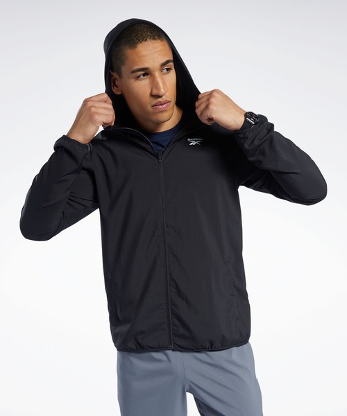 Reebok(リーボック)の「トレーニング エッセンシャルズ ジャケット / Training Essentials Jacket(ブルゾン・メンズ・ブラック/ネイビー・SMALL/MEDIUM/LARGE/X-LARGE/XXX-LARGE/X-SMALL/XX-LARGE/J/XO/J/2XO)」の2枚目の写真