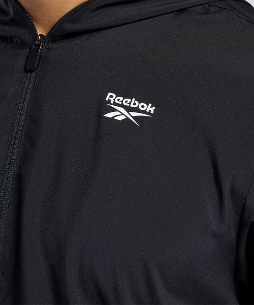 Reebok(リーボック)の「トレーニング エッセンシャルズ ジャケット / Training Essentials Jacket(ブルゾン・メンズ・ブラック/ネイビー・SMALL/MEDIUM/LARGE/X-LARGE/XXX-LARGE/X-SMALL/XX-LARGE/J/XO/J/2XO)」の4枚目の写真