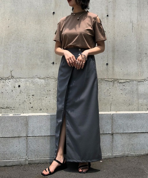 &g'aime（アンジェム）の「【&g’aime】ショルダースリットベルトTシャツ（Tシャツ/カットソー・レディース・チャコールグレー/ブラック/ベージュ・FREE）」の18枚目の写真