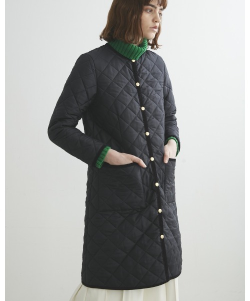 Traditional Weatherwear(トラディショナルウェザーウェア)の「ARKLEY LONG/アークリー ロング キルティング コート(ノーカラーコート・レディース・ネイビー/ブラウン/ブラック×ブラック/テラコッタ・36/34/32)」の17枚目の写真