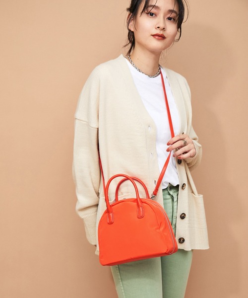 ADAM ET ROPE'(アダムエロペ)の「【WEB限定】中綿ラウンドミニボストン(ボストンバッグ・レディース・ブラック/オフホワイト/オレンジ・FREE)」の9枚目の写真