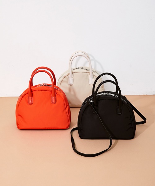 ADAM ET ROPE'(アダムエロペ)の「【WEB限定】中綿ラウンドミニボストン(ボストンバッグ・レディース・ブラック/オフホワイト/オレンジ・FREE)」の7枚目の写真