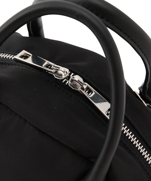 ADAM ET ROPE'(アダムエロペ)の「【WEB限定】中綿ラウンドミニボストン(ボストンバッグ・レディース・ブラック/オフホワイト/オレンジ・FREE)」の10枚目の写真