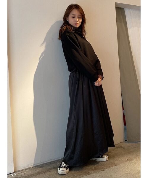 dazzlin（ダズリン）の「サテンコンビパーカーワンピース（ワンピース・レディース・ブラック/ブラウン/ベージュ・FREE）」の6枚目の写真