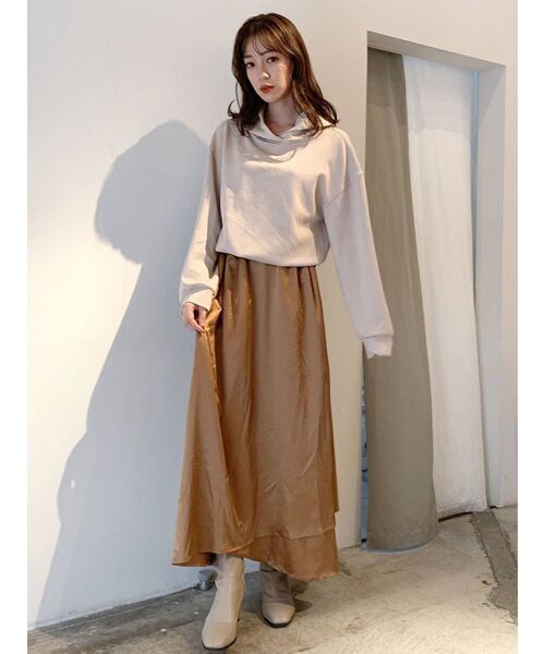 dazzlin（ダズリン）の「サテンコンビパーカーワンピース（ワンピース・レディース・ブラック/ブラウン/ベージュ・FREE）」の8枚目の写真