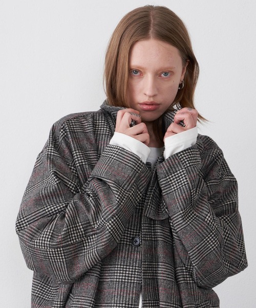 AIVER（アイバー）の「AIVER　チェックカバードステンカラーコート（ステンカラーコート・メンズ・カーキ/ホワイト×ブラック・MEDIUM/LARGE）」の4枚目の写真