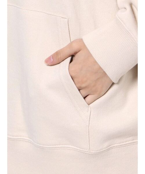 EVRIS（エヴリス）の「レタリングオーバーサイズスウェットフーディ（パーカー・レディース・アイボリー/ブラック/ブルー・FREE）」の15枚目の写真