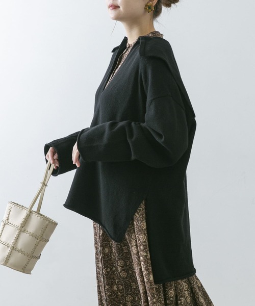 URBAN RESEARCH ROSSO（アーバンリサーチロッソ）の「セーラーカラーVネックニットプルオーバー（ニット/セーター・レディース・ベージュ/ブラック・FREE）」の2枚目の写真