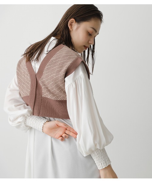 AZUL by moussy(アズールバイマウジー)の「PATTERN COMPACT KNIT VEST/パターンコンパクトニットベスト(タンクトップ・レディース・ブラウン系その他/ブラック系その他・FREE)」の15枚目の写真