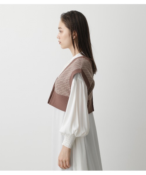 AZUL by moussy(アズールバイマウジー)の「PATTERN COMPACT KNIT VEST/パターンコンパクトニットベスト(タンクトップ・レディース・ブラウン系その他/ブラック系その他・FREE)」の18枚目の写真