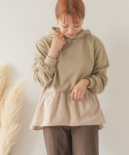 ITEMS URBANRESEARCH(アイテムズ アーバンリサーチ)の「ドッキングフーディー(パーカー・レディース・ベージュ/ブルー/ブラック・FREE)」の4枚目の写真