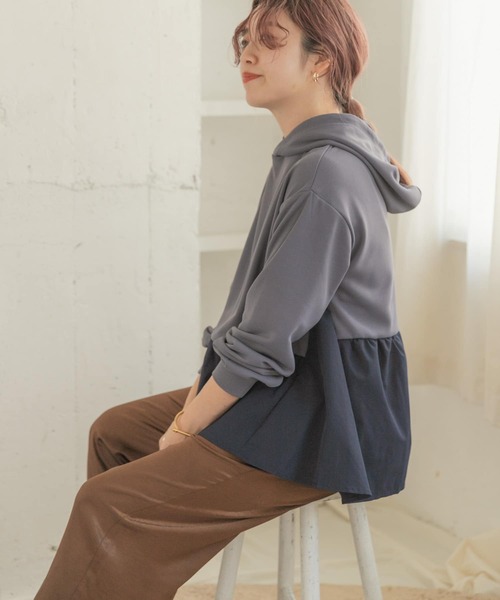ITEMS URBANRESEARCH(アイテムズ アーバンリサーチ)の「ドッキングフーディー(パーカー・レディース・ベージュ/ブルー/ブラック・FREE)」の12枚目の写真