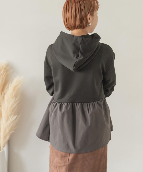 ITEMS URBANRESEARCH(アイテムズ アーバンリサーチ)の「ドッキングフーディー(パーカー・レディース・ベージュ/ブルー/ブラック・FREE)」の17枚目の写真