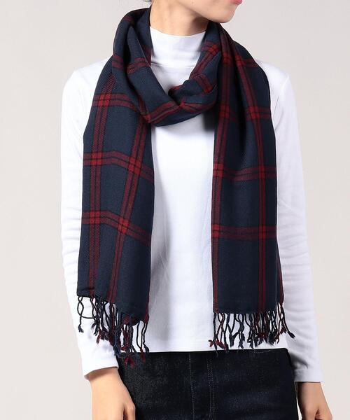 agnes b.（アニエスベー）の「【ユニセックス】AD79 ECHARPE ネイビー チェック柄マフラー（ストール/ショール・レディース・ネイビー・UNI）」の3枚目の写真