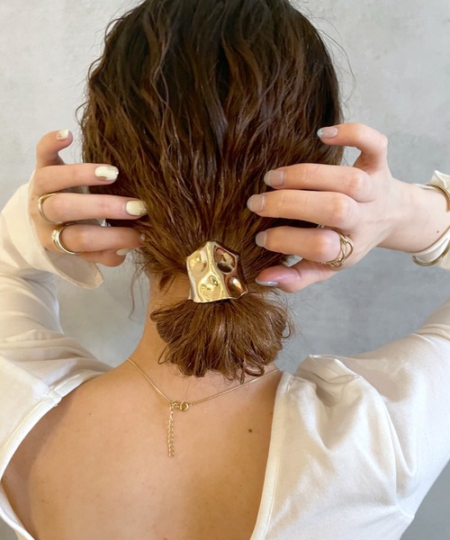 mystic（ミスティック）の「[Eau un bijou] wave (haircuff)（バレッタ/ヘアクリップ・レディース・ゴールド/シルバー・ONE SIZE）」の3枚目の写真