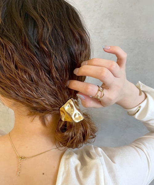 mystic（ミスティック）の「[Eau un bijou] wave (haircuff)（バレッタ/ヘアクリップ・レディース・ゴールド/シルバー・ONE SIZE）」の5枚目の写真