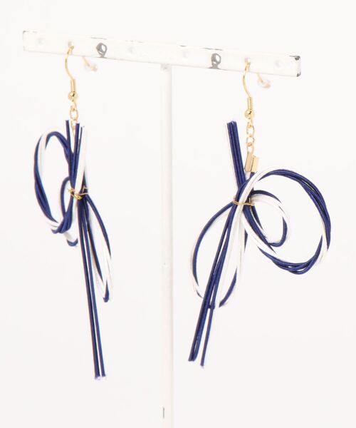 カヤ（カヤ）の「【カヤ】水引結び輪重ねピアス（ピアス（両耳用）・レディース・ブラウン/ブルー/スミクロ・FREE）」の3枚目の写真