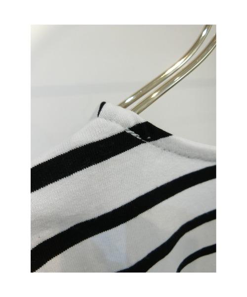 ulu(ウル)の「Cotton basic border cutsew(Tシャツ/カットソー・レディース・ホワイト×ブラック・FREE)」の2枚目の写真