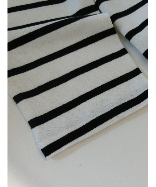 ulu(ウル)の「Cotton basic border cutsew(Tシャツ/カットソー・レディース・ホワイト×ブラック・FREE)」の17枚目の写真