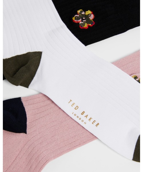 Ted Baker(テッドベーカー)の「FLOWPAK ソックス3ピース ギフトセット(マグノリアフラワー)(ソックス/靴下・メンズ・その他・O/S)」の2枚目の写真