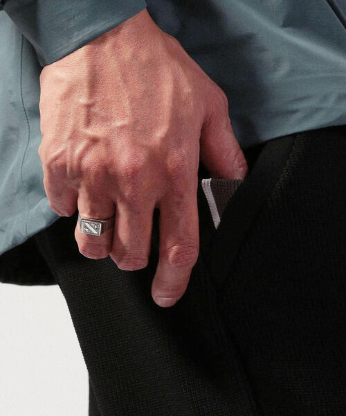 TOMORROWLAND （トゥモローランド）の「ADAWAT'N TUAREG シルバーリング（リング・メンズ・その他1・FREE）」の4枚目の写真