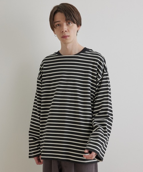 JUNRED（ジュンレッド）の「オーバーサイズボーダーロングスリーブTシャツ（Tシャツ/カットソー・メンズ・ブラック系その他/ライトグレー・M/S/L）」の2枚目の写真