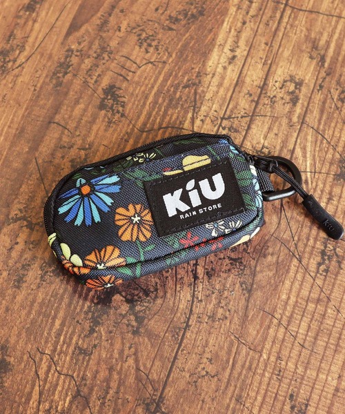 KiU（キウ）の「ウォーターリペレント ポーチS（ポーチ・レディース・カモフラージュ/ホワイト×ブルー/ホワイト系その他/ブラック系その他/レオパード/ゼブラ/アニマル/カラフル/レッド系その他/ブラック/ブルー系その他/ブラック系その他2/マルチ/タイガーカモ/ブラック×カーキ・FREE）」の15枚目の写真
