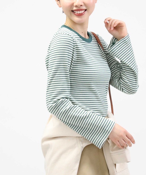 HONEYSUCKLE ROSE（ハニーサックルローズ）の「【HONEYSUCKLE ROSE】フレア袖リブロンＴ（Tシャツ/カットソー・レディース・ブラック/ベージュ/オフホワイト/ホワイト×ブラック/ホワイト×グリーン/ホワイト×カーキブラウン・M/L）」の3枚目の写真