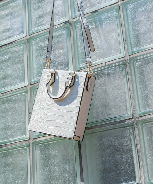 RODE SKO(ロデスコ)の「型押しミニトートバッグ(トートバッグ・レディース・ホワイト/グリーン・ONE)」の7枚目の写真