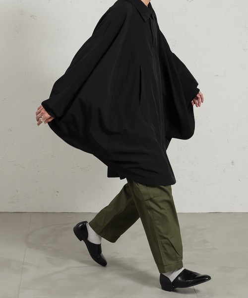 kutir（クティール）の「ビッグシルエットミリタリーポンチョ（ポンチョ・メンズ・ブラック/マスタード/グリーン・MEDIUM/LARGE）」の8枚目の写真