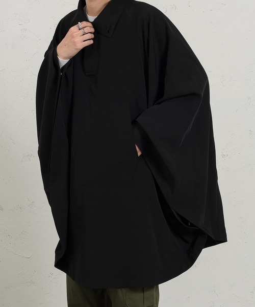 kutir（クティール）の「ビッグシルエットミリタリーポンチョ（ポンチョ・メンズ・ブラック/マスタード/グリーン・MEDIUM/LARGE）」の13枚目の写真