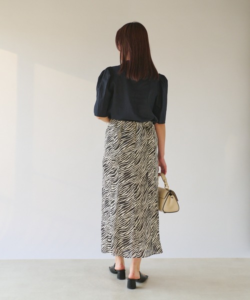 RIVE DROITE（リヴドロワ）の「WEB限定/レーヨン麻ライトスタンドブラウス（シャツ/ブラウス・レディース・ネイビー/イエロー/オフホワイト/ライトグレー・FREE）」の21枚目の写真