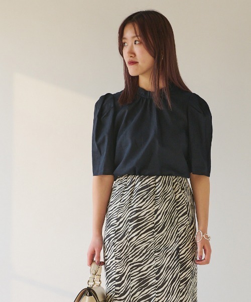 RIVE DROITE（リヴドロワ）の「WEB限定/レーヨン麻ライトスタンドブラウス（シャツ/ブラウス・レディース・ネイビー/イエロー/オフホワイト/ライトグレー・FREE）」の8枚目の写真