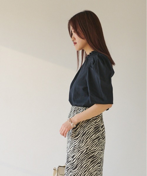 RIVE DROITE（リヴドロワ）の「WEB限定/レーヨン麻ライトスタンドブラウス（シャツ/ブラウス・レディース・ネイビー/イエロー/オフホワイト/ライトグレー・FREE）」の9枚目の写真