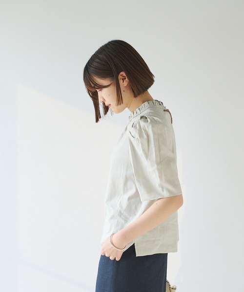 RIVE DROITE（リヴドロワ）の「WEB限定/レーヨン麻ライトスタンドブラウス（シャツ/ブラウス・レディース・ネイビー/イエロー/オフホワイト/ライトグレー・FREE）」の6枚目の写真