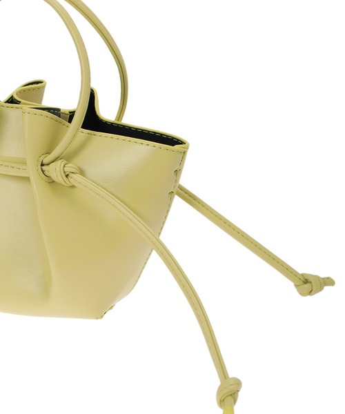 fifth（フィフス）の「【スタイリストレコメンド】フェイクレザー2way巾着ミニバッグ（ハンドバッグ・レディース・ホワイト/レッド/ライム/ブラック/ブルー/シルバー・FREE）」の16枚目の写真