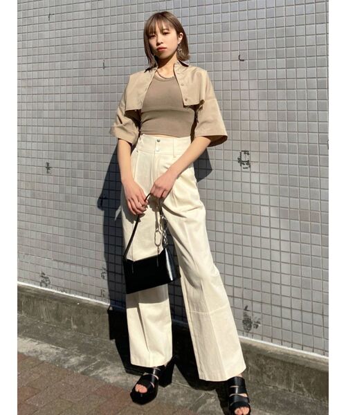 EMODA（エモダ）の「カットオフクロップドシャツ（シャツ/ブラウス・レディース・ブルー/ベージュ/ブラック/ホワイト・FREE）」の19枚目の写真