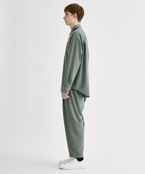 ATTACHMENT（アタッチメント）の「STUDIOUS別注 DROP SHOULDER REGULAR COLLAR L/S SH（シャツ/ブラウス・メンズ・ブラック/ダークグリーン/ライトグレー・1/2）」の6枚目の写真