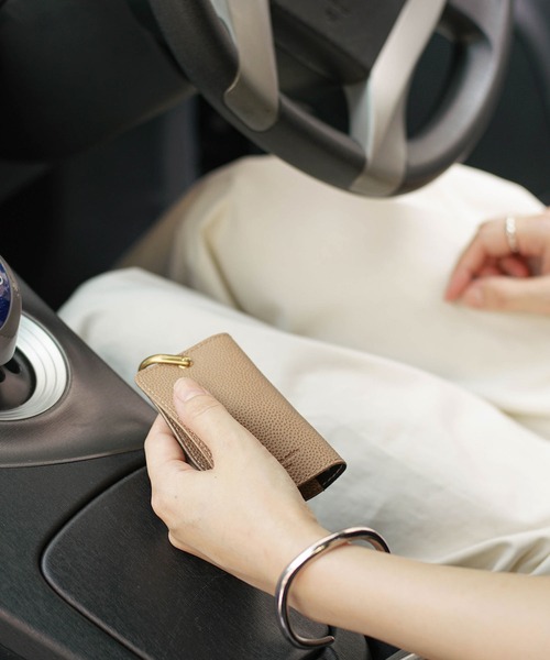 HIGHTIDE（ハイタイド）の「Grains de sable サーブル スマートキーケース キーリング キーホルダー 車 鍵入れ 二つ折り（キーケース/キーアクセサリー・レディース・ネイビー/グレー/キャメル・FREE）」の22枚目の写真