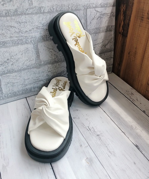 Noubel Voug Relax（ヌーベルヴォーグリラックス）の「ツイストデザインサンダル（サンダル・レディース・ホワイト/ベージュ/ブラック・LL/3L/L/M/S）」の11枚目の写真