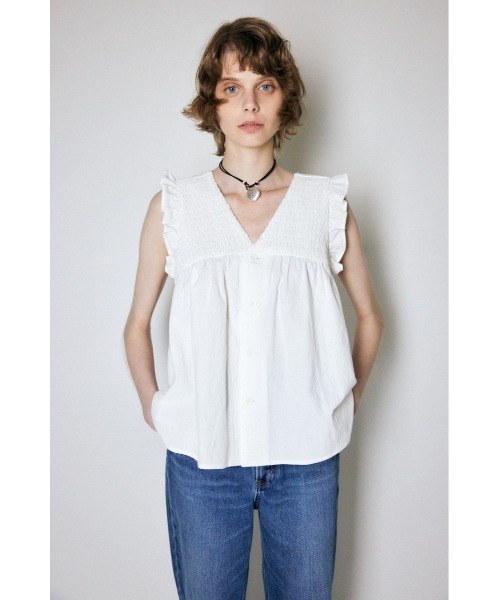 MOUSSY(マウジー)の「SHIRRING GATHER トップス(シャツ/ブラウス・レディース・ブラック/オフホワイト/ライトブルー・FREE)」の7枚目の写真