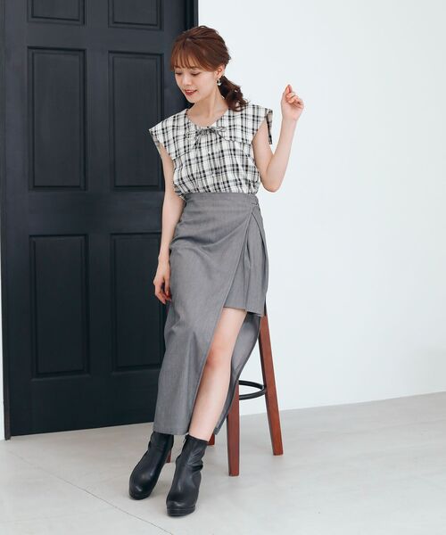 MAJESTIC LEGON（マジェスティックレゴン）の「Ladyスリットプリーツスカート（スカート・レディース・ブラウン/グレー/ブラック・MEDIUM）」の7枚目の写真