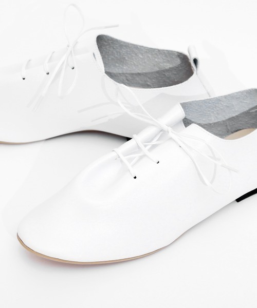 hardcover(ハードカバー)の「hardcover/neoドレープシューズ(ドレスシューズ・レディース・ホワイト/ブラック・LARGE/SMALL)」の6枚目の写真