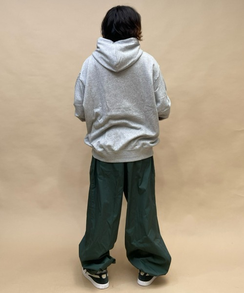 Champion（チャンピオン）の「CHAMPION/チャンピオン 大きいサイズ ワンポイントパーカー/裏毛パーカー 無地 フーディ C3-W101L（パーカー・メンズ・ブラック/グレー/カーキ・3L/4L/5L）」の15枚目の写真