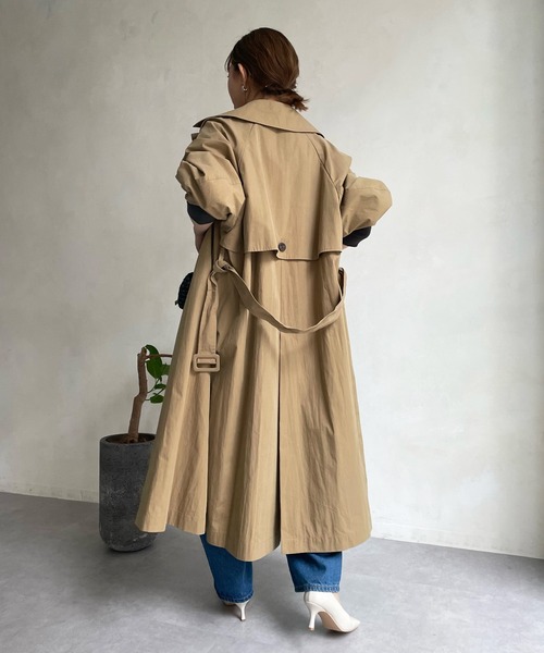 DouDou（ドゥドゥ）の「袖ボリュームトレンチコート（トレンチコート・レディース・ブラック/ベージュ・FREE）」の6枚目の写真