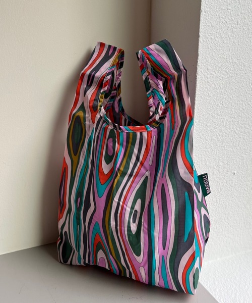 BAGGU（バグー）の「STANDARD BAGGU（エコバッグ/サブバッグ・レディース・バイオレット/ブルー/ブラウン/ピンク/ホワイト/ピンク系その他/ブラック/カーキ/その他・FREE）」の9枚目の写真