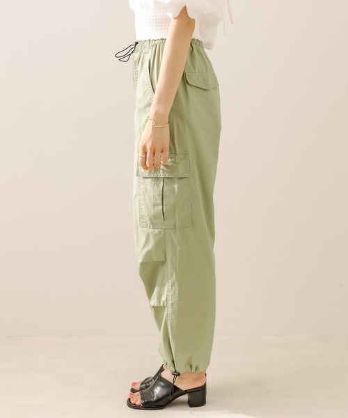 OLIVE des OLIVE（オリーブデオリーブ）の「裾しぼりゆるカーゴパンツ（カーゴパンツ・レディース・ブラック/オフホワイト/カーキ・FREE）」の13枚目の写真