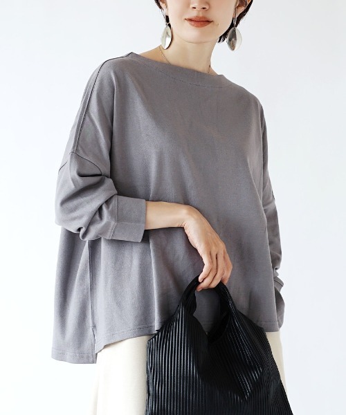 zootie（ズーティー）の「シミヘン加工 フレンチバスク ワイドプルオーバー［ボーダー＆無地］（Tシャツ/カットソー・レディース・オフホワイト/ホワイト×ピンク/ホワイト×ライトグレー/チャコール/ホワイト×イエロー/ピンク/グレー/ネイビー/ホワイト×パープル/バーガンディー/チャコールグレー/ブルー系その他2/ホワイト系その他5/レッド系その他2/ライラック/ベージュ系その他/ベージュ系その他2/ブラック/グリーン/ブラウン系その他2・フリー）」の10枚目の写真
