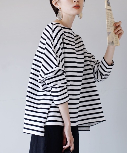zootie（ズーティー）の「シミヘン加工 フレンチバスク ワイドプルオーバー［ボーダー＆無地］（Tシャツ/カットソー・レディース・オフホワイト/ホワイト×ピンク/ホワイト×ライトグレー/チャコール/ホワイト×イエロー/ピンク/グレー/ネイビー/ホワイト×パープル/バーガンディー/チャコールグレー/ブルー系その他2/ホワイト系その他5/レッド系その他2/ライラック/ベージュ系その他/ベージュ系その他2/ブラック/グリーン/ブラウン系その他2・フリー）」の6枚目の写真